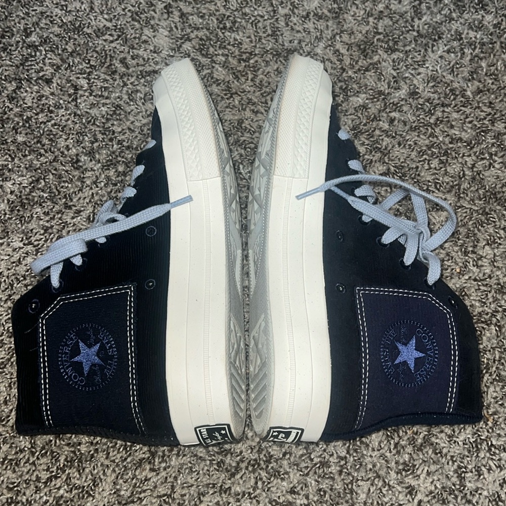 Converse - Picture 2 of 4